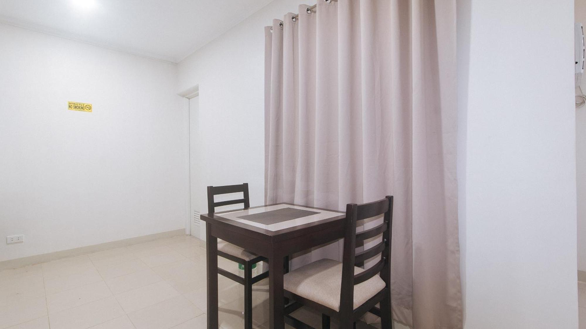 Urbanview At Evangelista Street Makati Makati City Esterno foto
